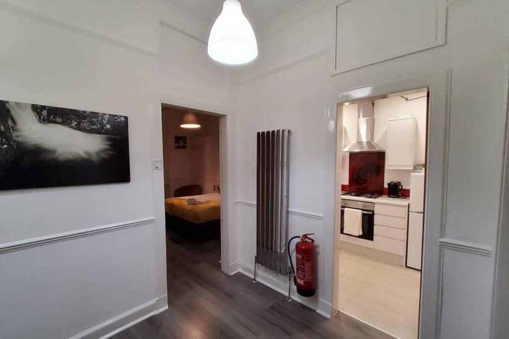Leith Spectacular Apartment By Sensational Stay Short Lets & Serviced Accommodation With 6 Separate Beds & 2 Baths エディンバラ エクステリア 写真