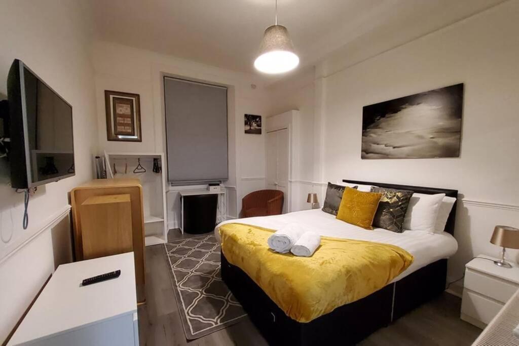 Leith Spectacular Apartment By Sensational Stay Short Lets & Serviced Accommodation With 6 Separate Beds & 2 Baths エディンバラ エクステリア 写真