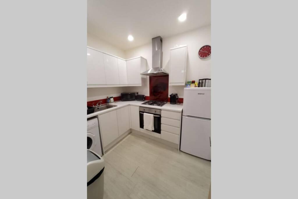 Leith Spectacular Apartment By Sensational Stay Short Lets & Serviced Accommodation With 6 Separate Beds & 2 Baths エディンバラ エクステリア 写真