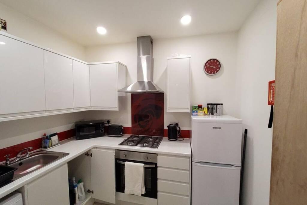 Leith Spectacular Apartment By Sensational Stay Short Lets & Serviced Accommodation With 6 Separate Beds & 2 Baths エディンバラ エクステリア 写真