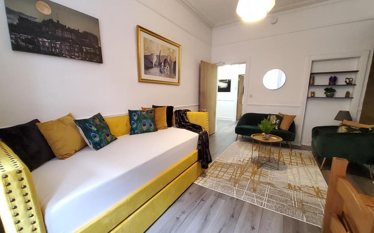 Leith Spectacular Apartment By Sensational Stay Short Lets & Serviced Accommodation With 6 Separate Beds & 2 Baths エディンバラ エクステリア 写真